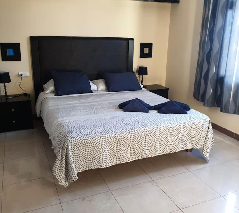 Riviera Park 7A - Air Con- Wi-Fi- Uk Channels- 5 Minutes Walking From The Sea Apartment Tias Ngoại thất bức ảnh