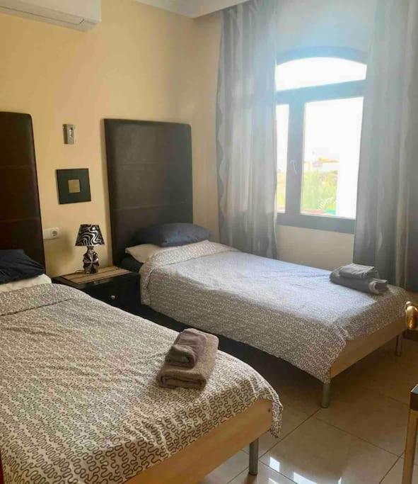 Riviera Park 7A - Air Con- Wi-Fi- Uk Channels- 5 Minutes Walking From The Sea Apartment Tias Ngoại thất bức ảnh
